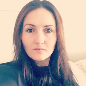 Meet your Posher, Daniela